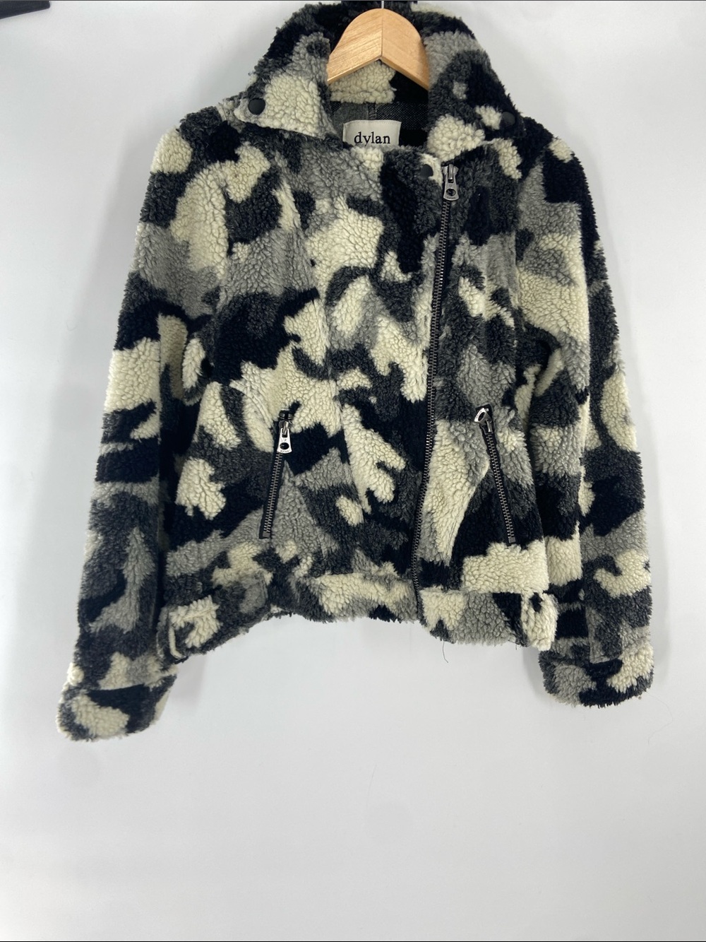 dylan Green Camo Teddy Jacket Size XS Gently Used